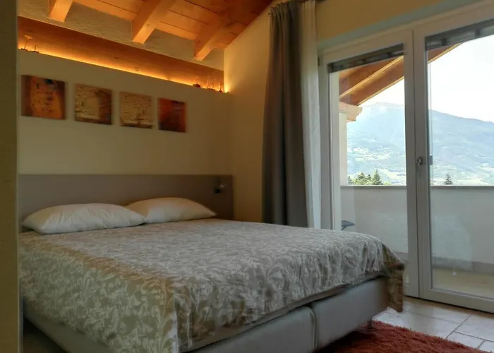 A&G Apartment Aosta - Elegante Casa 100 Mq Su Due Piani Con Wi-Fi-Giardino-Parcheggio